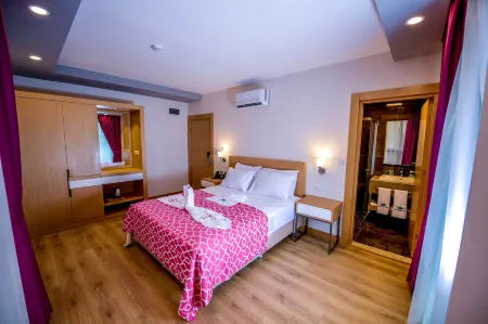 Hotel Derin Ma Sorgun Отели рядом с достопримечательностью «Manavgat City AVM»