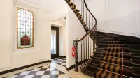 Paris Square - Bed and Breakfasts