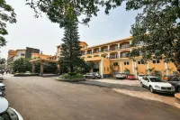 Fariyas Resort Lonavala - Bãi đậu xe