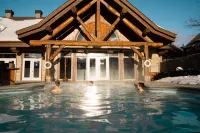 Auberge du Lac Taureau et Condos - piscine
