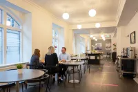 Cabinn Esbjerg - Frühstück