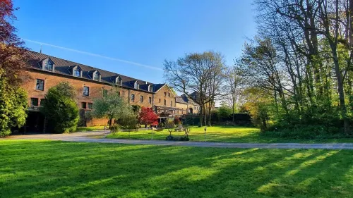 Landhaus Danielshof Hotels in Grevenbroich