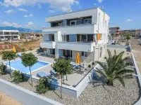 Apartments & Rooms Villa Casia - مسبح