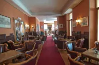 Grand Hotel de Londres - breakfast