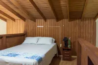 Claudeville Condo Hotel a 