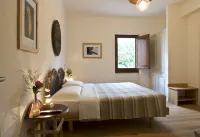 Cincinnato Wine Resort Hotels in Cori