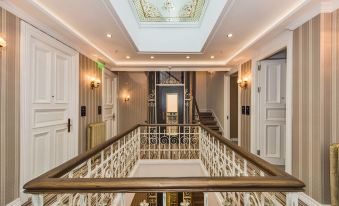 Alpek Hotel