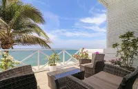 Marina by Wynwood House - Meerblick