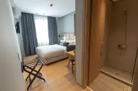 Grand Port Suites - 3-Star