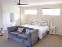 Constantia White Lodge Guest House Hotels in Constantia