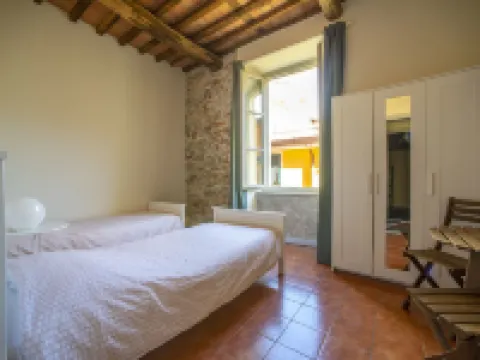 Ostello Palazzo Nizza Hotels in Massa