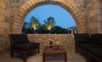 Calme Suites Mani