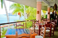 Hotel Catalina Beach Resort - breakfast