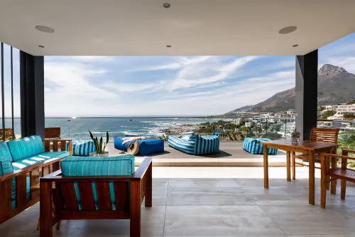 Living Hotel Lion's Eye - Pensions