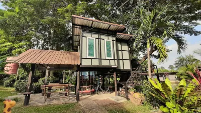 Sawansang Nangkeaw Resort Hotels in Pak Thong Chai