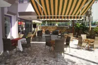 Rosella Hotel - sarapan