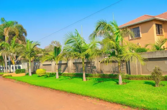 Mount Pleasant - Luxurious 4-Bed Villa