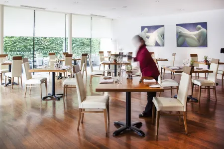 Lanes Hotel Отели в г. Нортон-саб-Хамдон