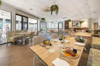 Coral Cay Resort - breakfast