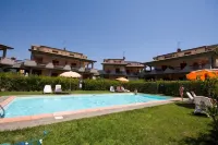 Follonica Apartments - Pool & Relax - piscina