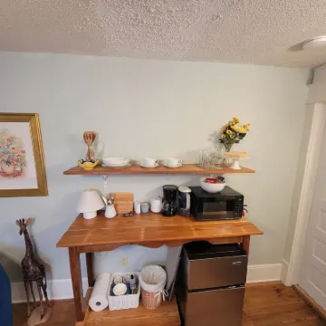 Jude's cozy & convenient downtown studio Apt.