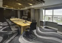 Sandman Signature London Gatwick Hotel Hotels in Crawley
