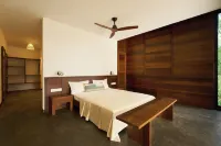 Loharano Lodge