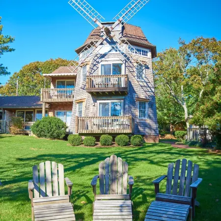 The Hampton Maid