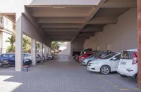 坎多林希爾頓果阿度假村酒店 - 停車場