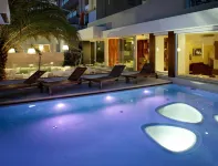 Hotel Select Suites & Spa - Apartments - Rooftop Pools