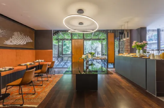 Fauno Urban Resort Отели рядом с достопримечательностью «Basilica of St. Balbina»