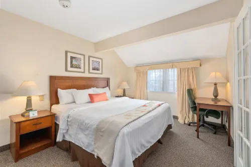 Residences at Daniel Webster Hotels in Merrimack