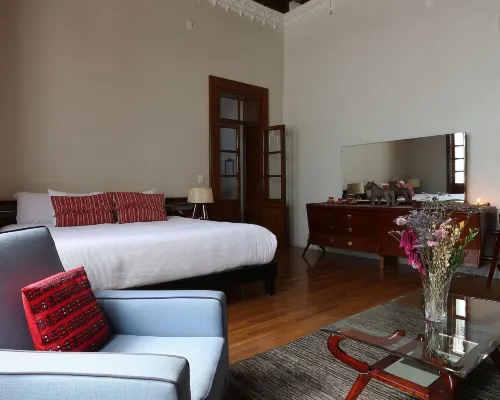 El Patio 77 B&B โรงแรมใกล้โรงละครซานราฟาเอล