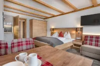 Apartments & Garni Alpenrose Hotels in Tweng