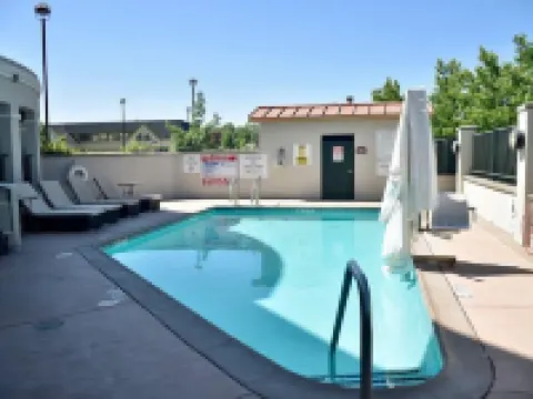 Holiday Inn Express WINDSOR SONOMA WINE COUNTRY by IHG Hotels in Windsor