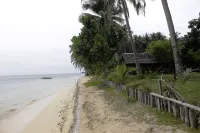 YAMA APARTMENTS - Private Beachfront