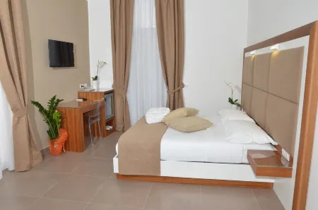 B&B la Movida Отели рядом с достопримечательностью «Via Caracciolo e Lungomare di Napoli»