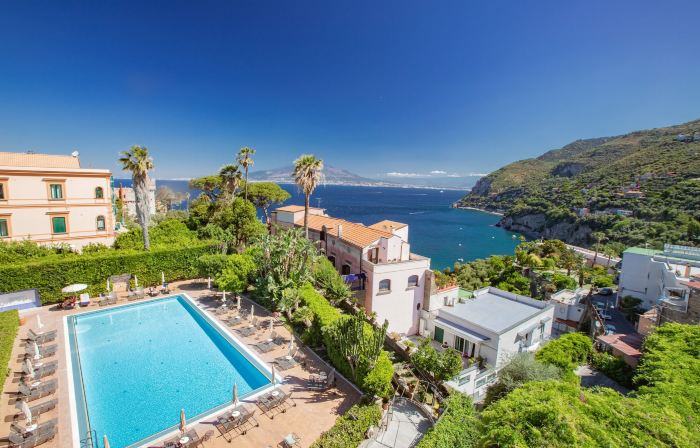 Aequa Hotel