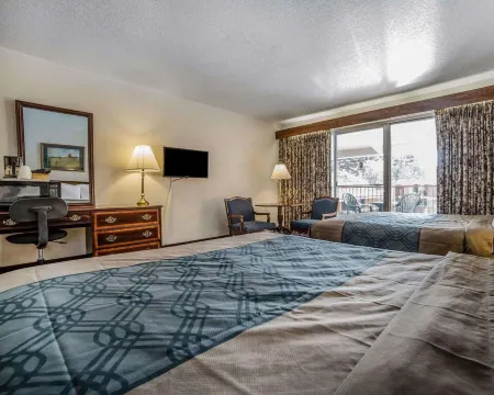 Econo Lodge Near Reno-Sparks Convention Center Отели рядом с достопримечательностью «Reno Events Center»