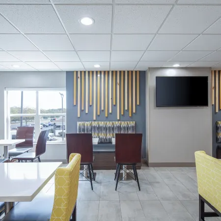 La Quinta Inn & Suites by Wyndham Lexington Park - Patuxent