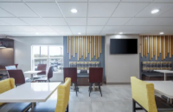 La Quinta Inn & Suites by Wyndham Lexington Park - Patuxent