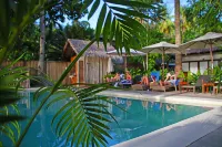 Last Frontier Beach Resort-Adults Only - Pools