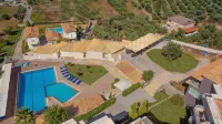 Panorama Resort - Pools
