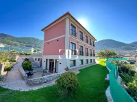 Hotel A Raiña Отели в г. Бахо-Миньо