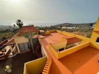 An oasis with a double panoramic view over the ocean and the mountain El Teide 1