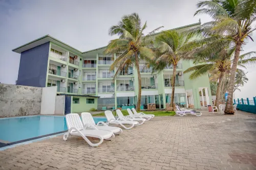 Hikkaduwa Beach Hotel - parking