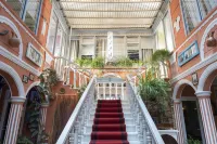 Elia Boutique Hostel & Apart-Hotel