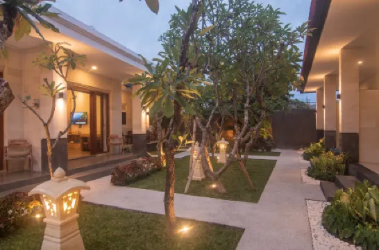 The Cozy Haven Sanur Отели рядом с достопримечательностью «Санур»