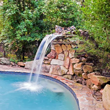 Lily Creek Lodge