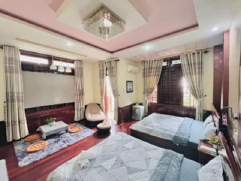 CANARY HOMESTAY Các khách sạn gần Lăng Dục Ðức